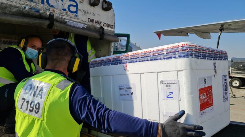 Rio Grande do Sul recebe nesta quarta-feira mais de 107 mil doses de vacinas contra Covid-19