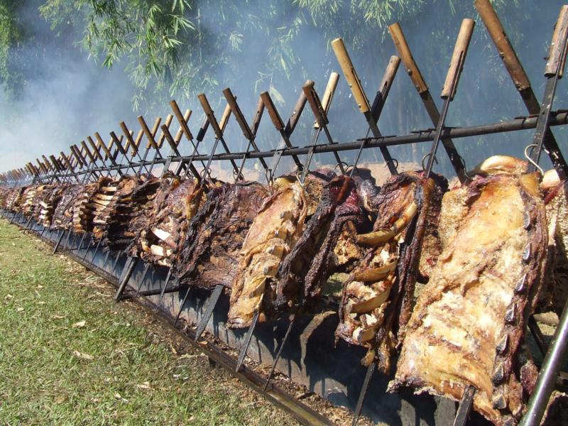 Rotary Club busca auxílio da comunidade para realização do tradicional Festival Churrasco de Costelão