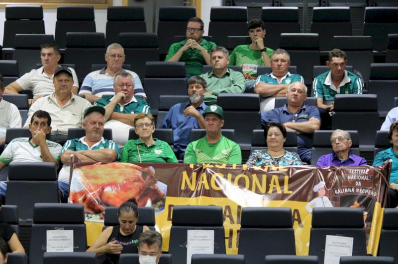 Valorização do interior e giro na economia: organizador fala sobre a polêmica da Galinha Recheada