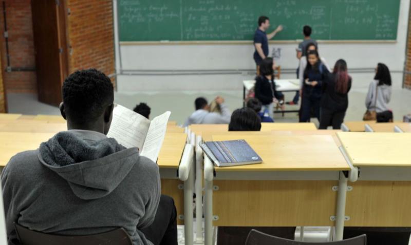 Educação de Venâncio contrata professores para reforço pedagógico na rede municipal