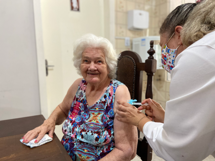 Vacinação é ampliada para idosos com 80 anos em Venâncio Aires