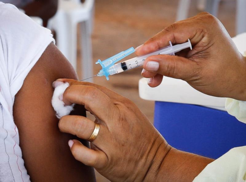 Vacinação contra a Covid-19 segue neste sábado em Santa Cruz