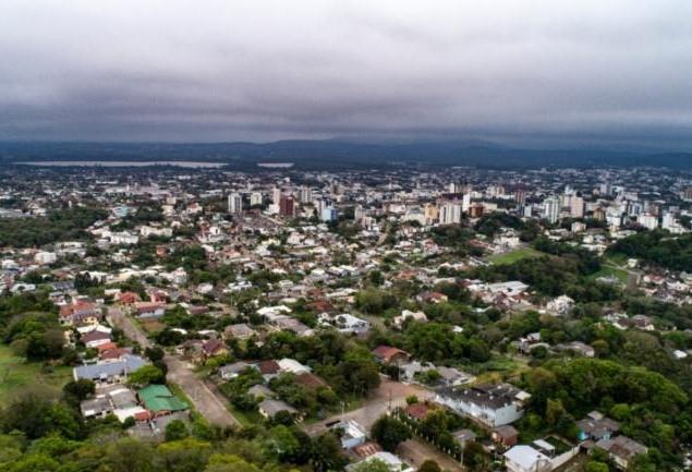 Prefeitos se reúnem nesta terça para avaliar novas flexibilizações