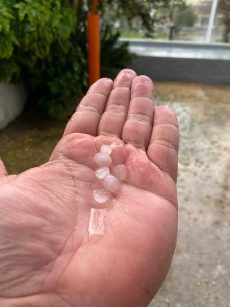 VÍDEO: Região tem registro de granizo nesta quarta-feira