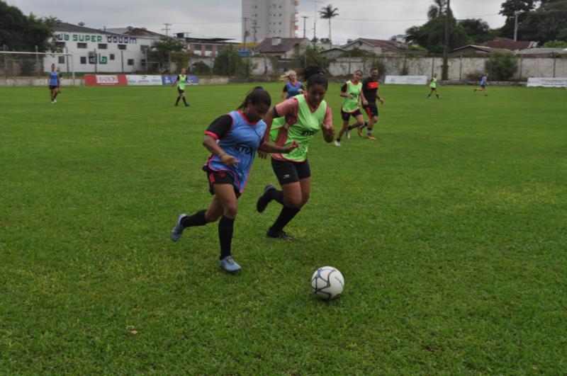 Esporte Clube Guarani reativa Departamento Feminino de Futebol