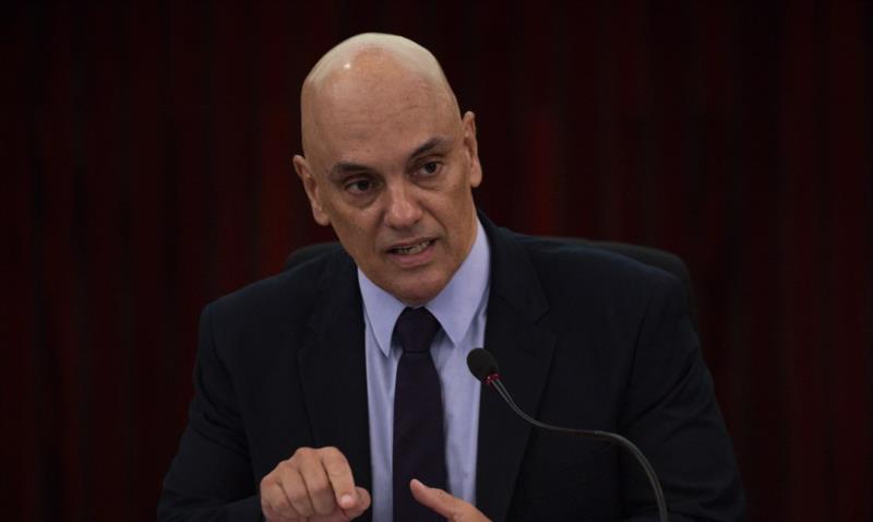 Ministro Alexandre de Moraes nega pedido de devolução de passaporte para Jair Bolsonaro