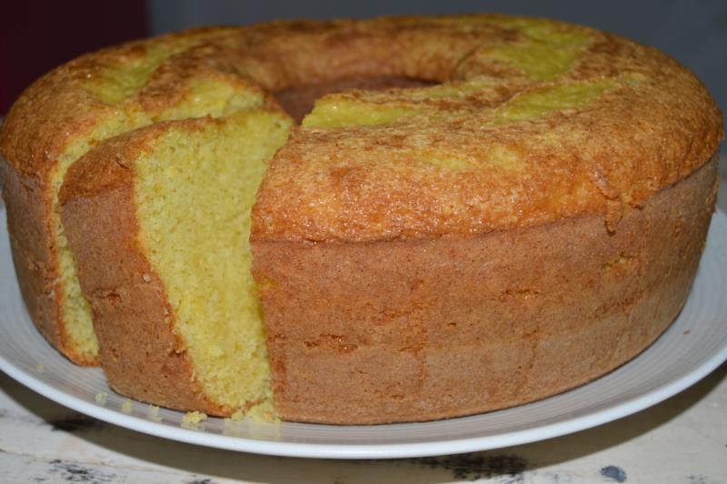 Bolo de laranja com casca