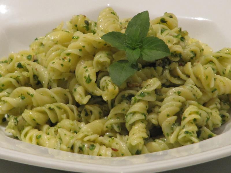 Massa ao Molho Pesto