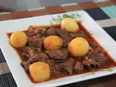 Picadinho de carne ao vinho