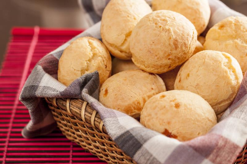 Pão de queijo com três ingredientes