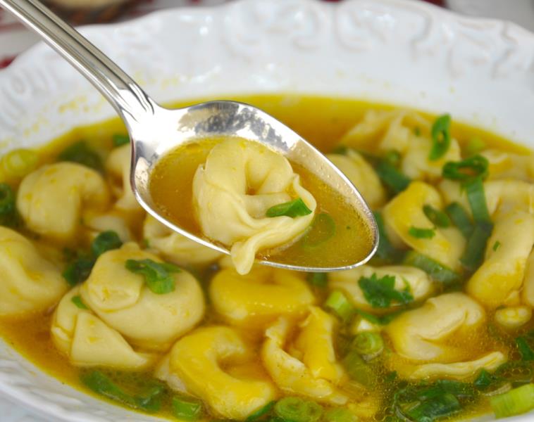 Sopa de Capeletti