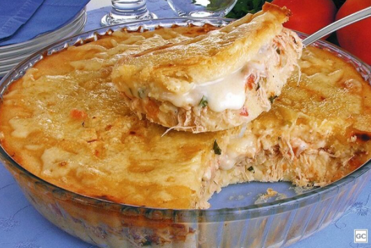 Torta de mandioca com frango e Catupiry