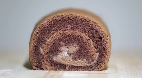 Bolo de rolo de chocolate