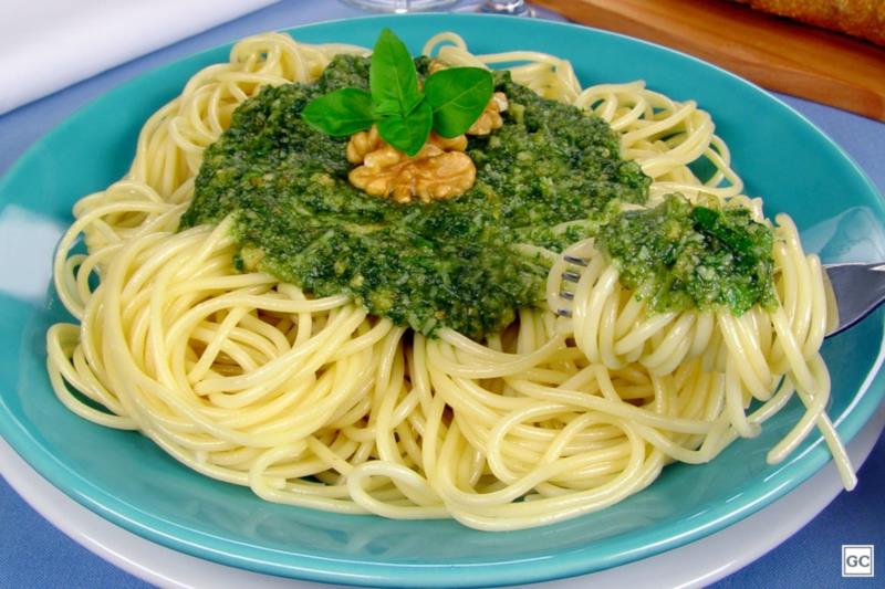 Espaguete Al Pesto