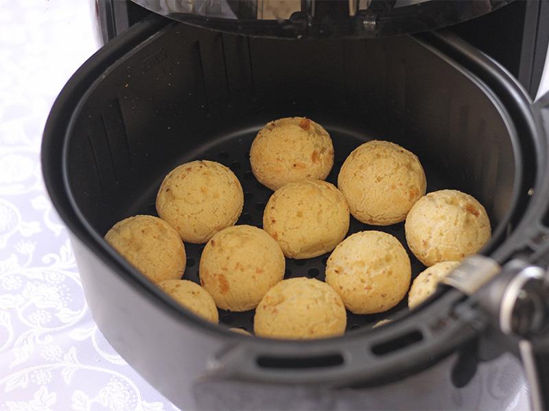 Pão de queijo na airfrier