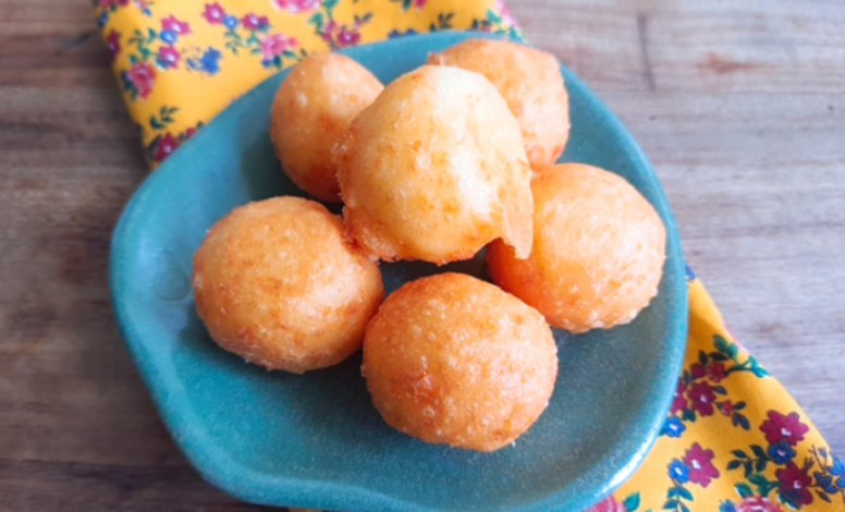 Bolinha de queijo sem glúten na airfryer