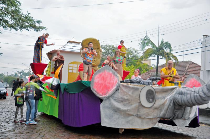 Super-homem usou calcinha emprestada