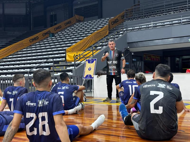 Santa Cruz Futsal e AAGF disputam a liderança da Taça Farroupilha Central