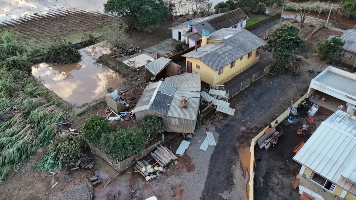 Plano Rio Grande: entenda como vai funcionar a iniciativa criada para auxiliar atingidos pelas enchentes no Estado