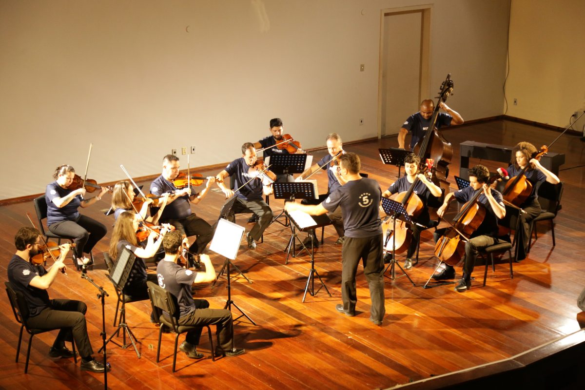 Orquestra da Unisc realiza concerto de MPB com convidados