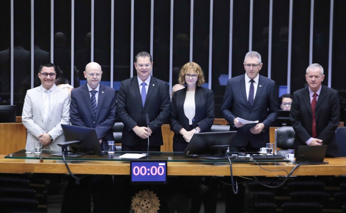 Representante de Santa Cruz destaca potenciais do município em Sessão Solene na Câmara dos Deputados