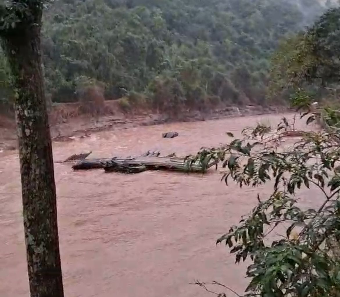 Ponte provisória é arrastada pelo Rio Pardinho em Sinimbu