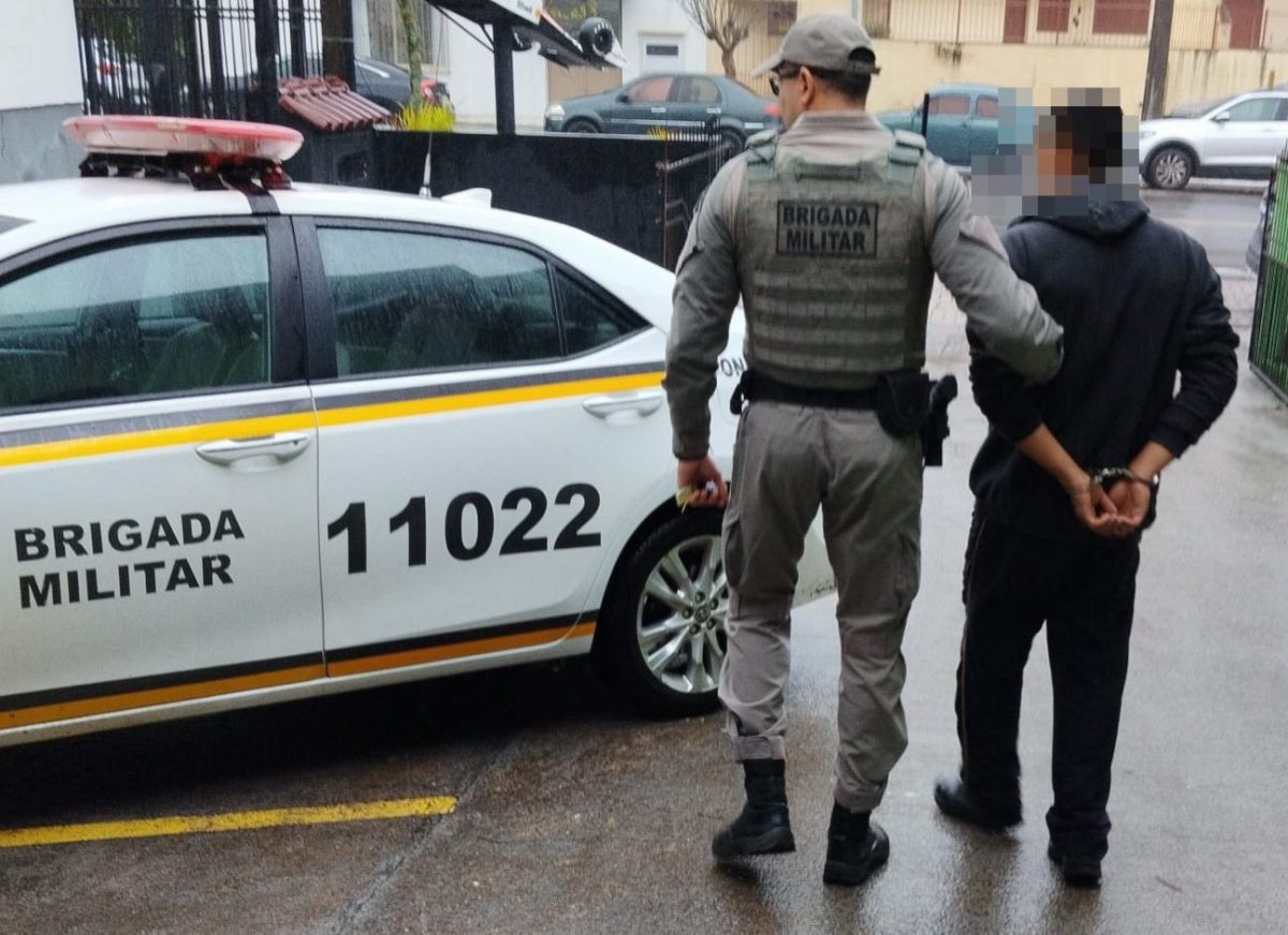 Brigada Militar prende dois homens com mandado de prisão em aberto em Santa Cruz