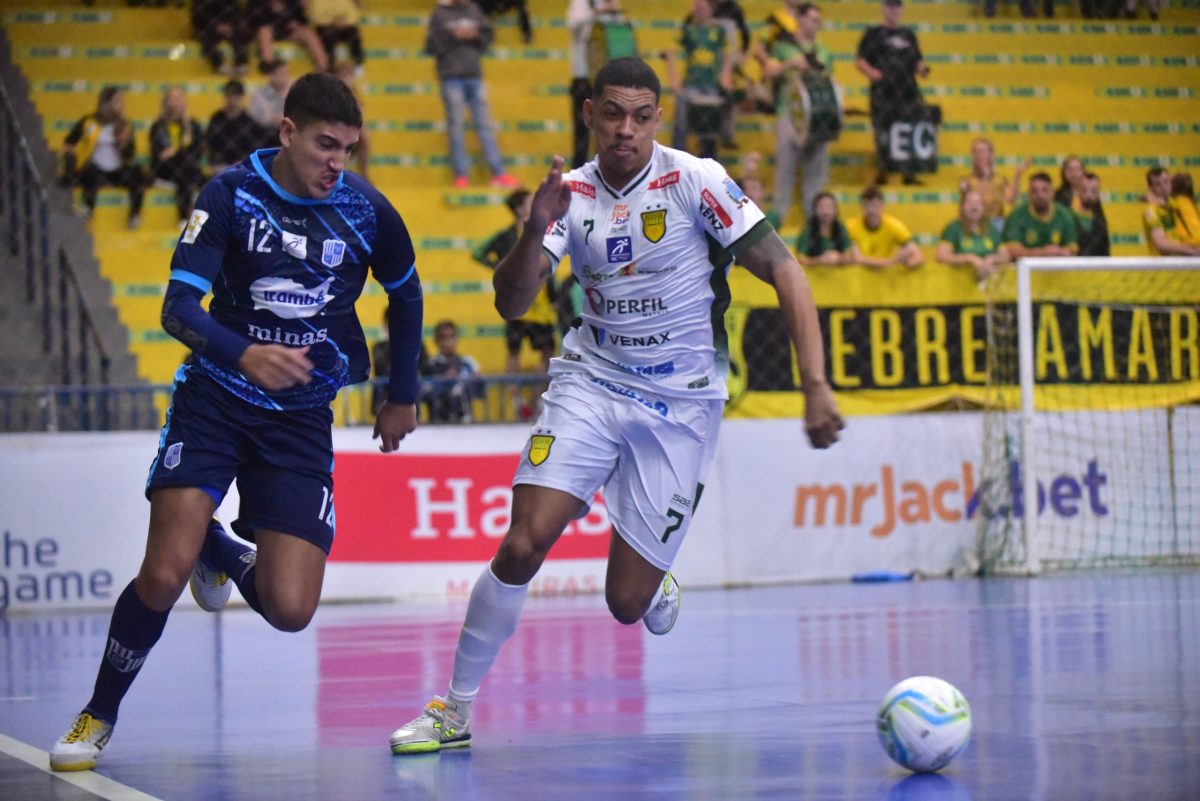 Assoeva volta a perder pela Liga Nacional de Futsal