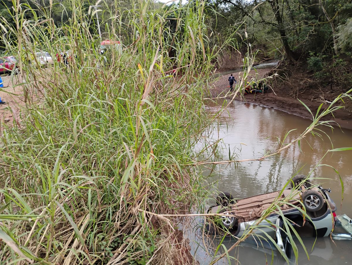 Capotamento no interior de Venâncio Aires deixa um homem morto