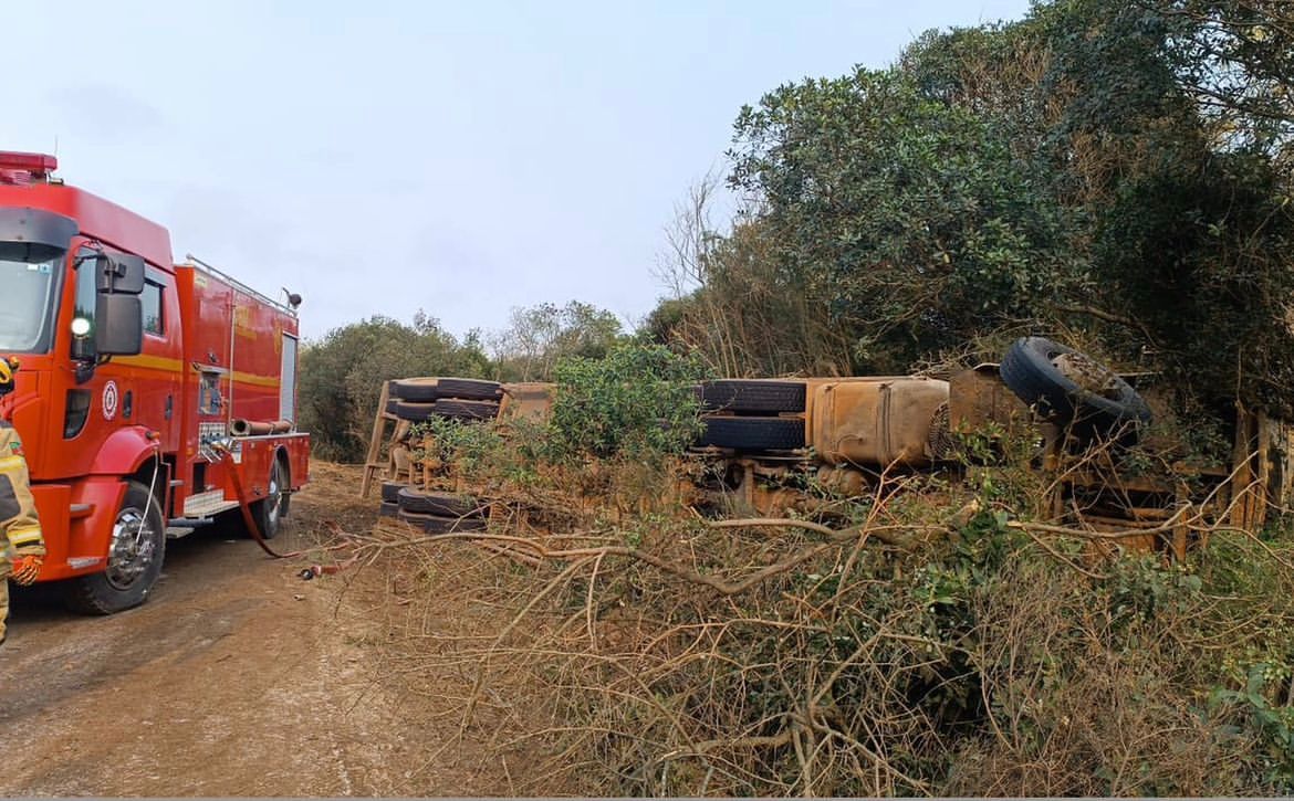 Caminhoneiro morre após acidente na RSC-471