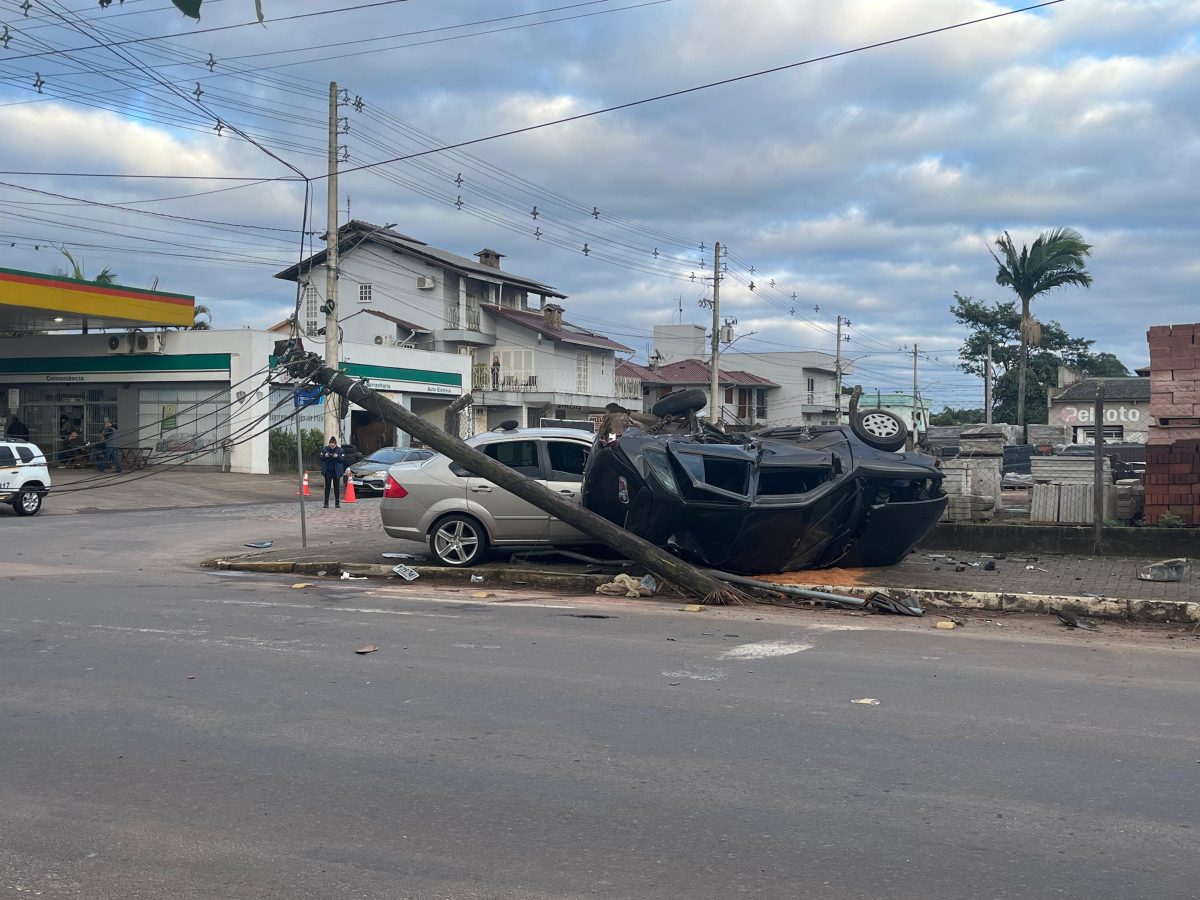 Acidente entre dois carros deixa seis feridos em Venâncio