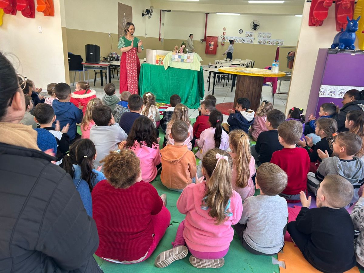 Com presença da patrona Eleonora Medeiros, pré-feira agita escolas de Venâncio