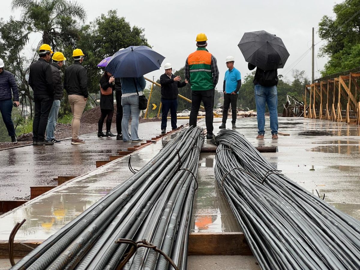 EGR apresenta projeto e canteiro de obras da nova ponte da ERS-130