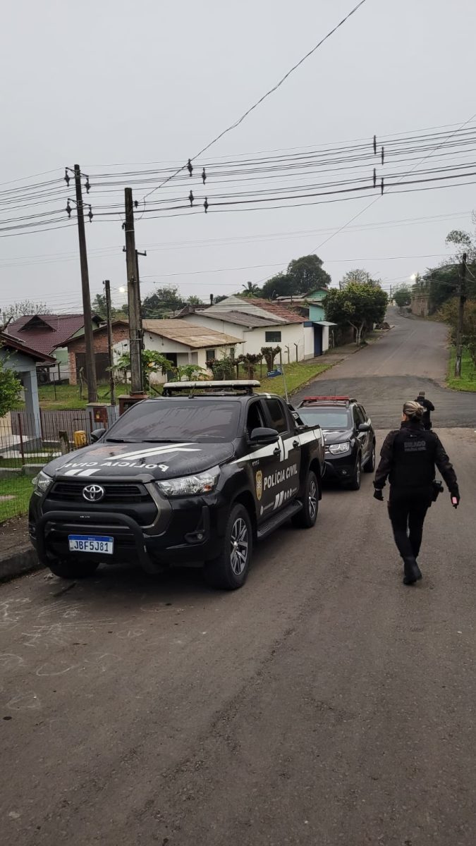 Polícia Civil cumpre ordens de prisão, busca e apreensão no Bairro Bom Jesus