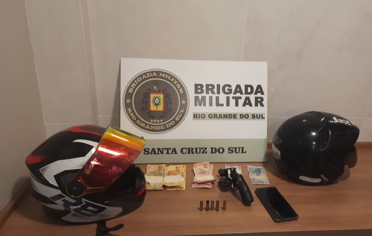 Homem é preso e menor apreendido por porte ilegal de arma de fogo