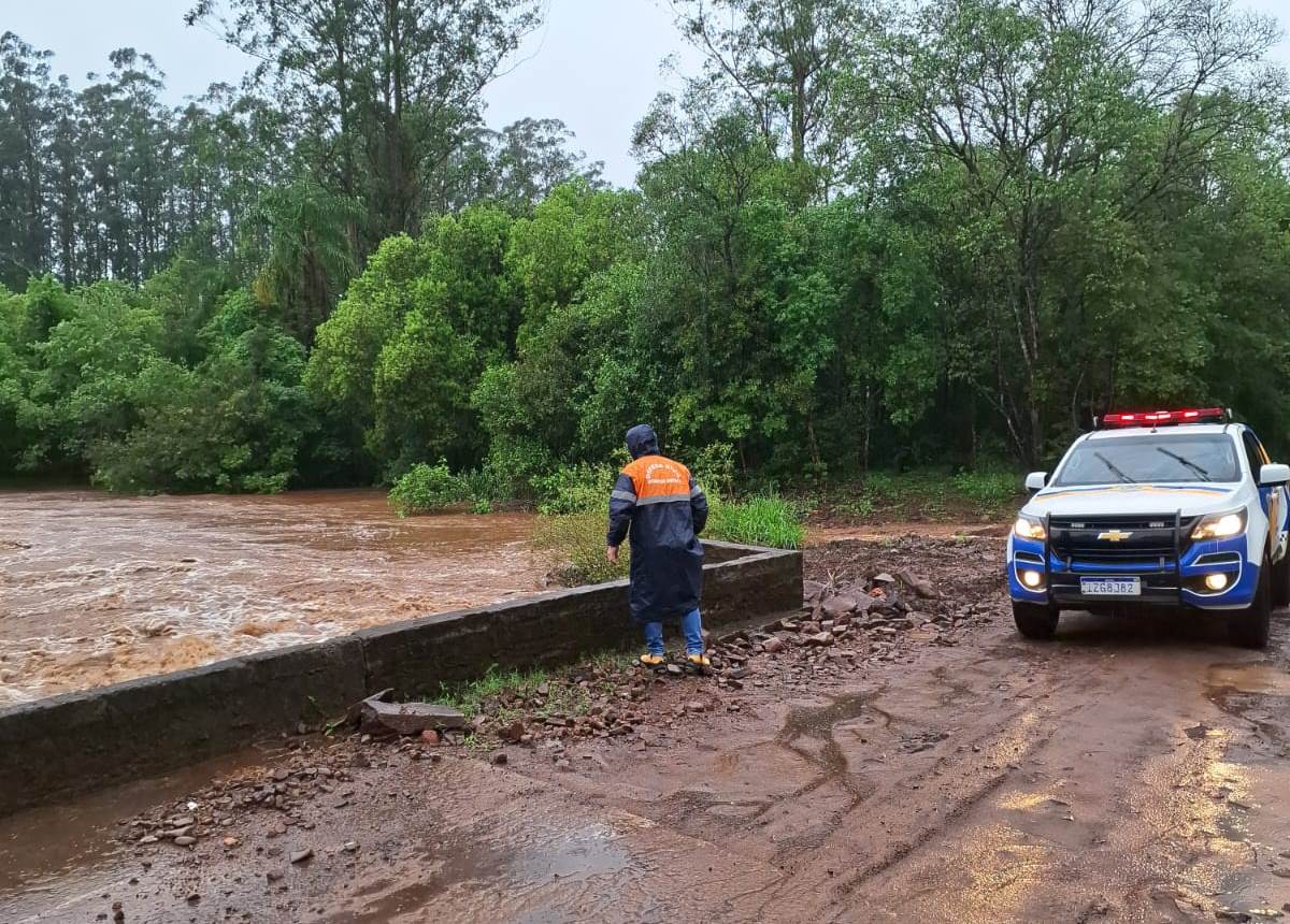 Pontos no interior de Venâncio Aires já estão interditados devido à chuva