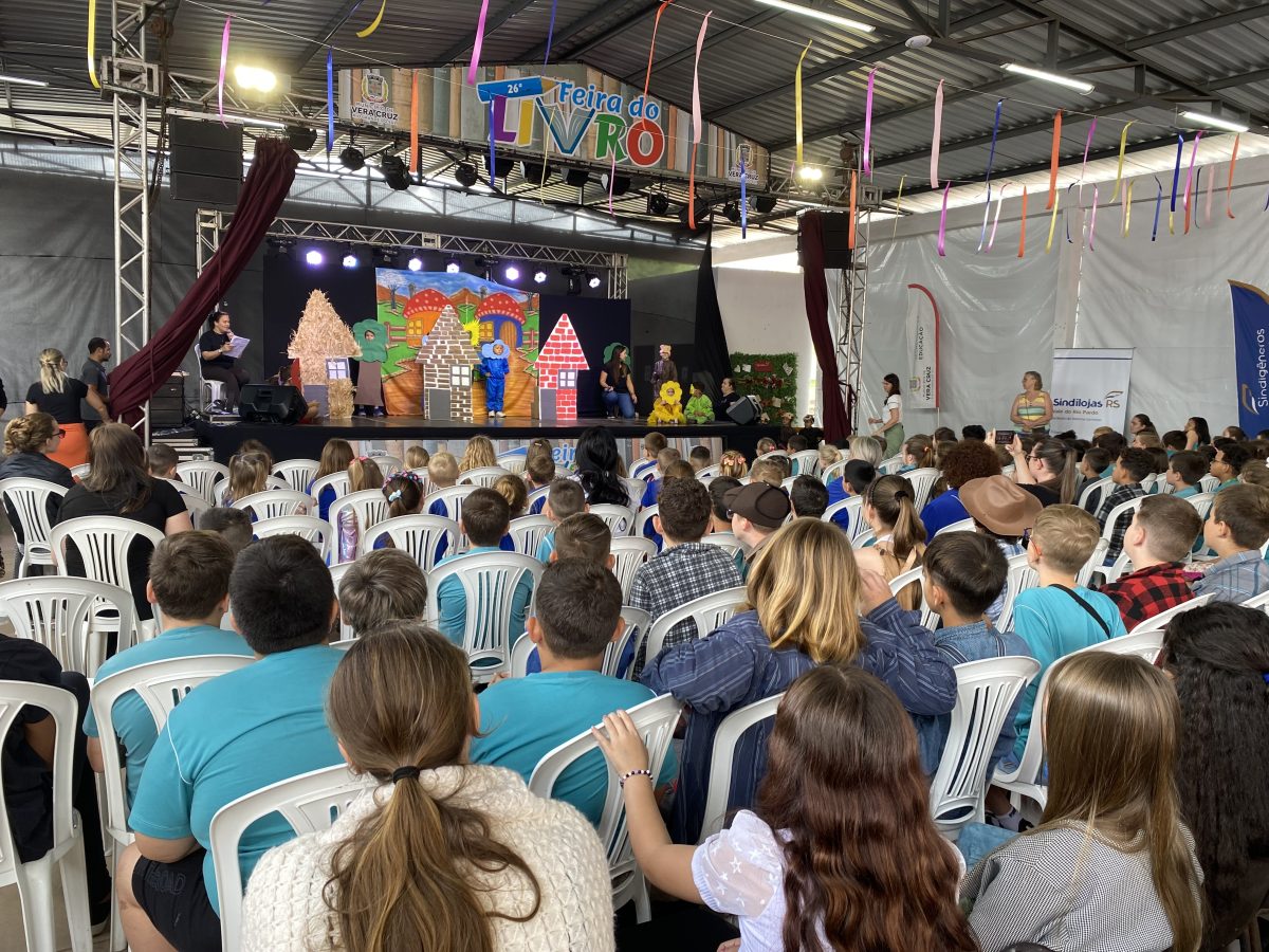 Feira do Livro abre programação variada de cinco dias em Vera Cruz