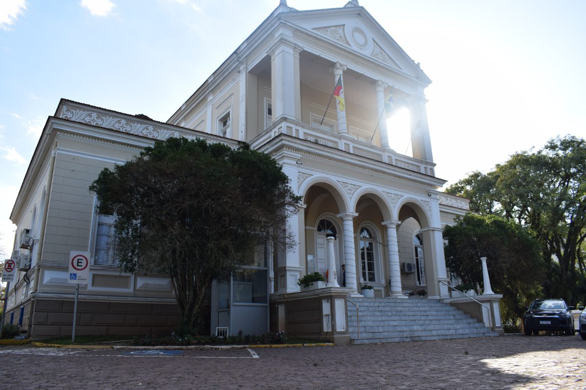 Feriado deste sábado altera funcionamento das repartições municipais; confira