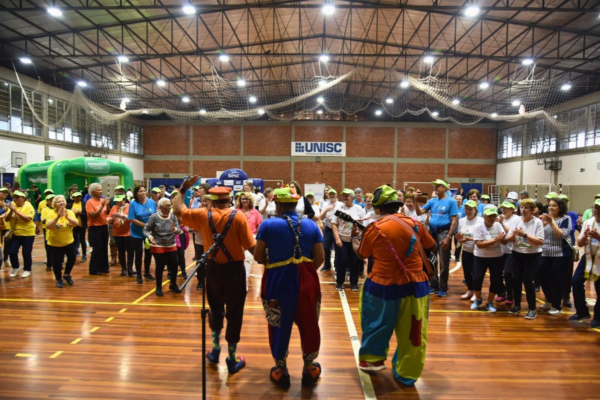 Dia do Idoso reúne cerca de 300 participantes na Unisc