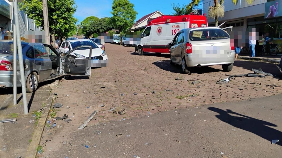 Acidente deixa três pessoas feridas no Centro de Venâncio Aires