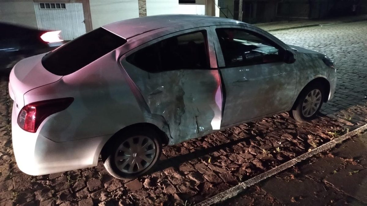 Carro e moto se envolvem em acidente e motociclista fica ferido em Venâncio Aires