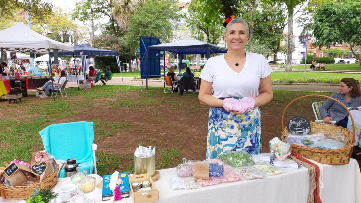 Segunda Praça da Mulher Empreendedora foca na exposição de trabalhos artesanais