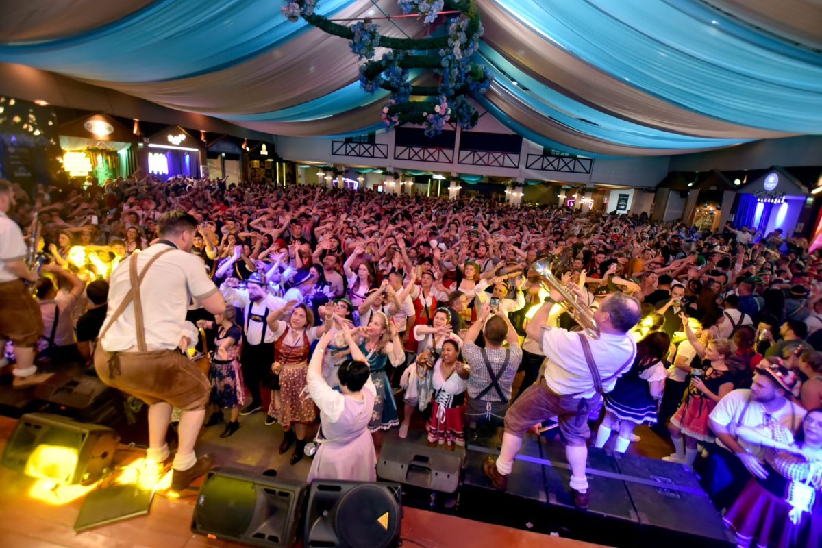 Encontro de Corais e Baile das Ex-Soberanas são destaques na 39ª Oktoberfest nesta quinta