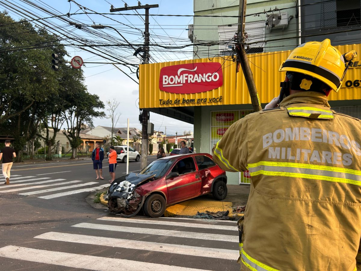 Colisão deixa dois feridos na manhã de domingo em Santa Cruz