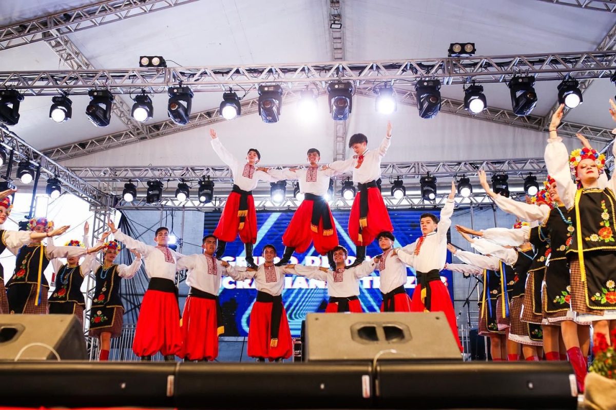 Danças folclóricas animam programação da 39ª Oktoberfest nesta sexta-feira