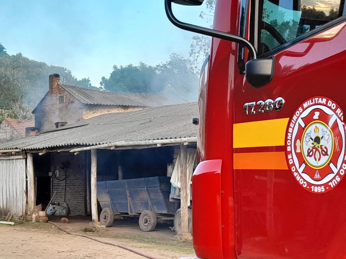 Para evitar o incêndio de estufas, bombeiros reforçam dicas