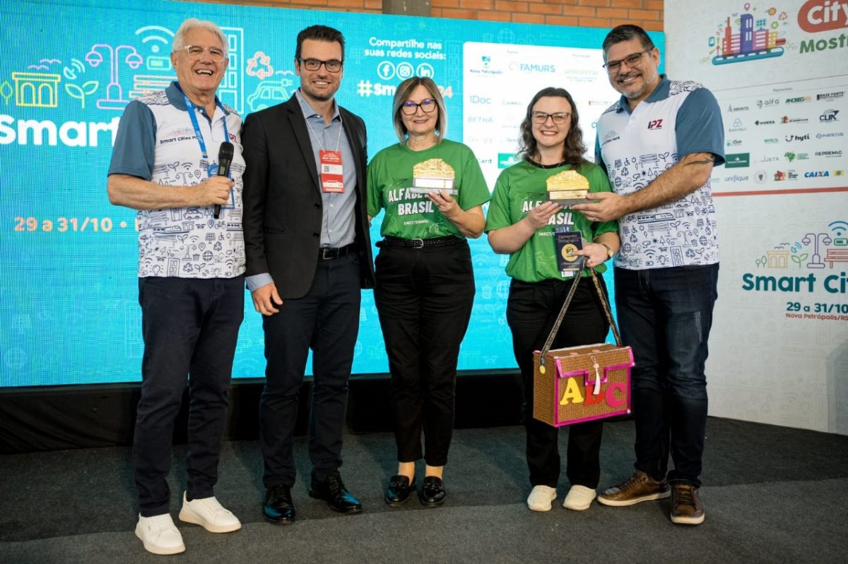 Programa de Formação “Alfabetiza Brasil” é destaque no palco City Show Case