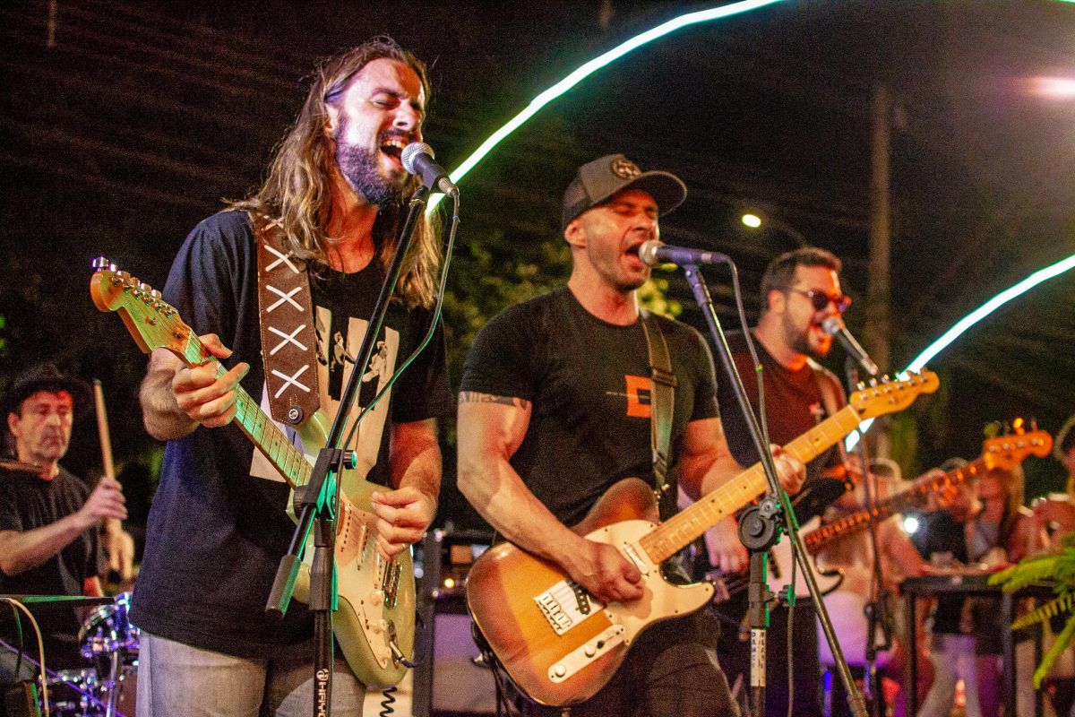 Banda Lithios lança música autoral em show aberto