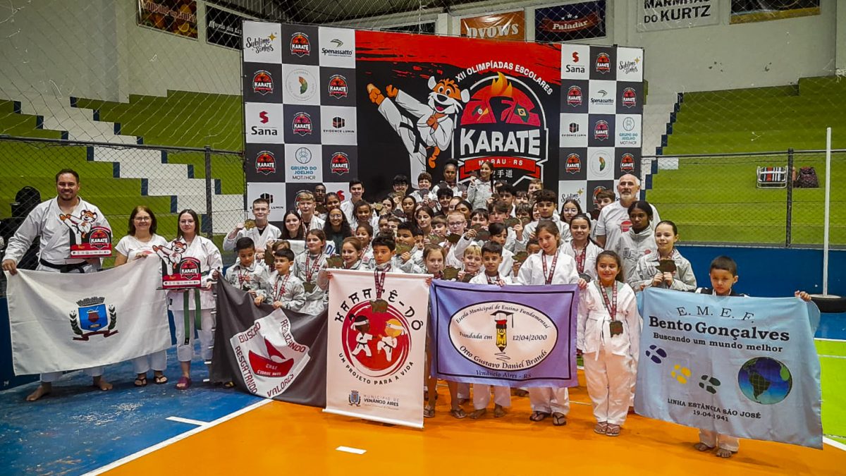 Venâncio Aires conquista 65 medalhas nas Olimpíadas Escolares de Karatê