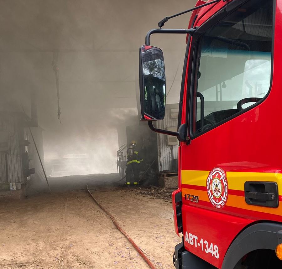 Corpo de Bombeiros de Venâncio atende oitavo incêndio em estufa de tabaco